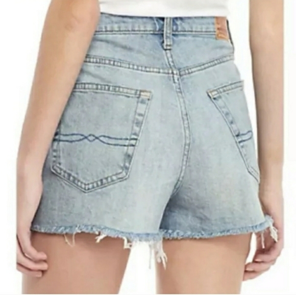 Lucky Brand Lucky Pins High Rise Multi Pom Pom Whiskered Light Wash Jean Shorts - Picture 12 of 12
